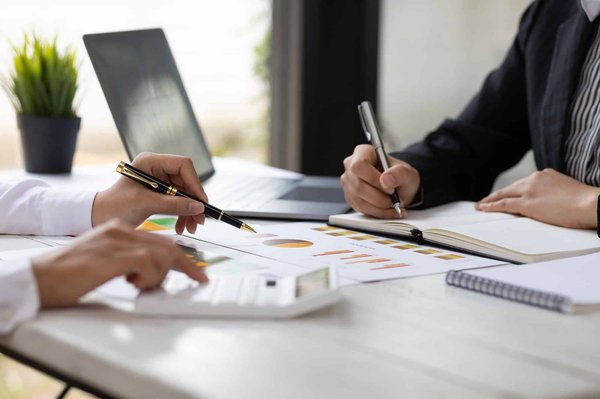 En quoi solliciter les services d'un expert-comptable est-il bénéfique pour une société ?